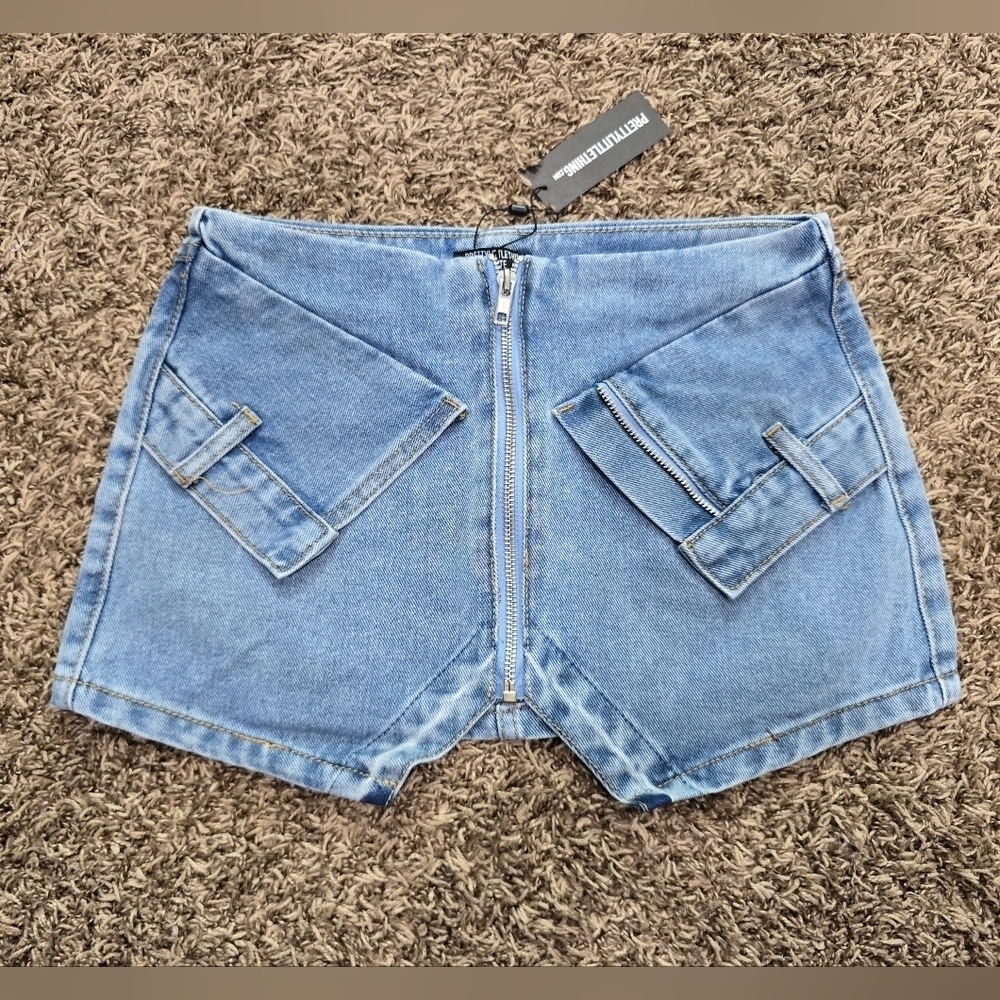 Prettylittlething Womens Petite Mini Pocket Front Denim Mini Skirt Size 0 NWT